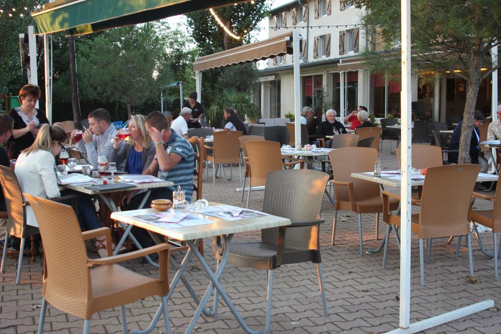 O2 Saone Hotel Reyrieux Exterior foto
